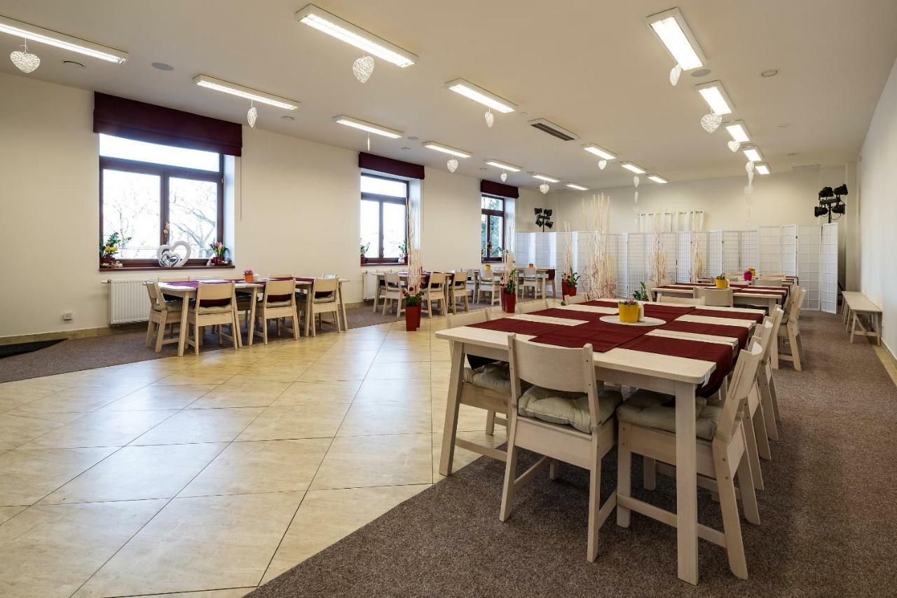 Hotel Zlechov Plumlov Extérieur photo